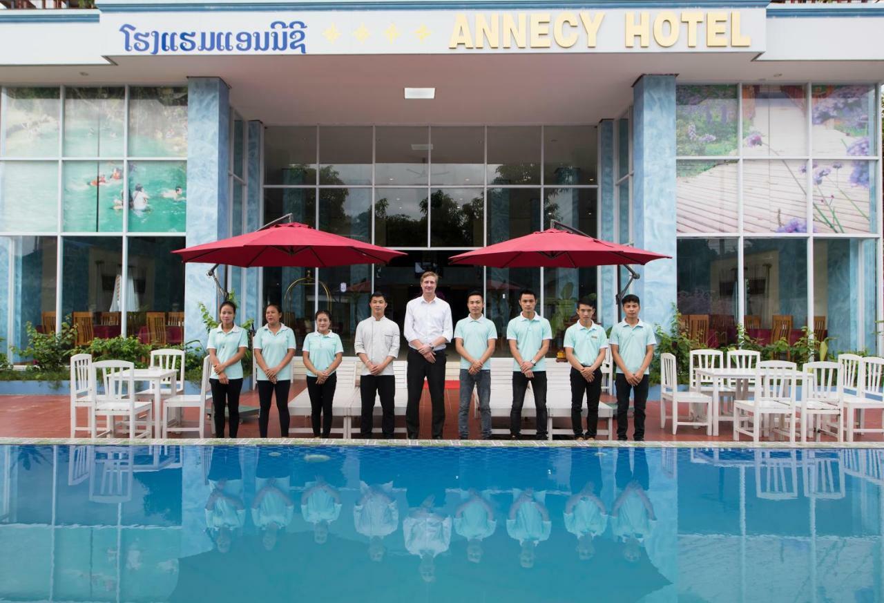 Annecy Hotel Vang Vieng Esterno foto